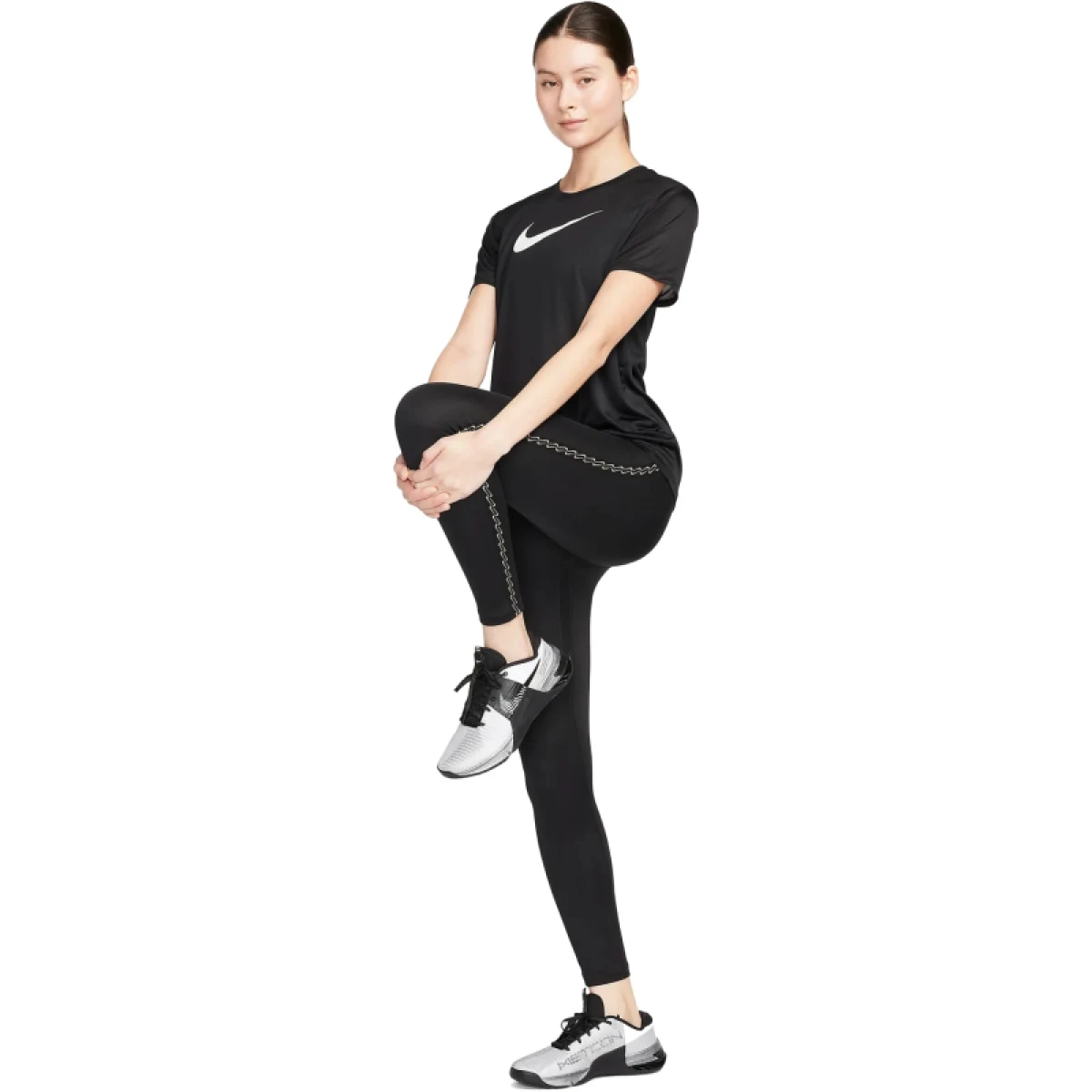 Dámské tréninkové tričko s krátkým rukávem NIKE W NK DF TEE RLGND HBR-011 BLACK · záber 4