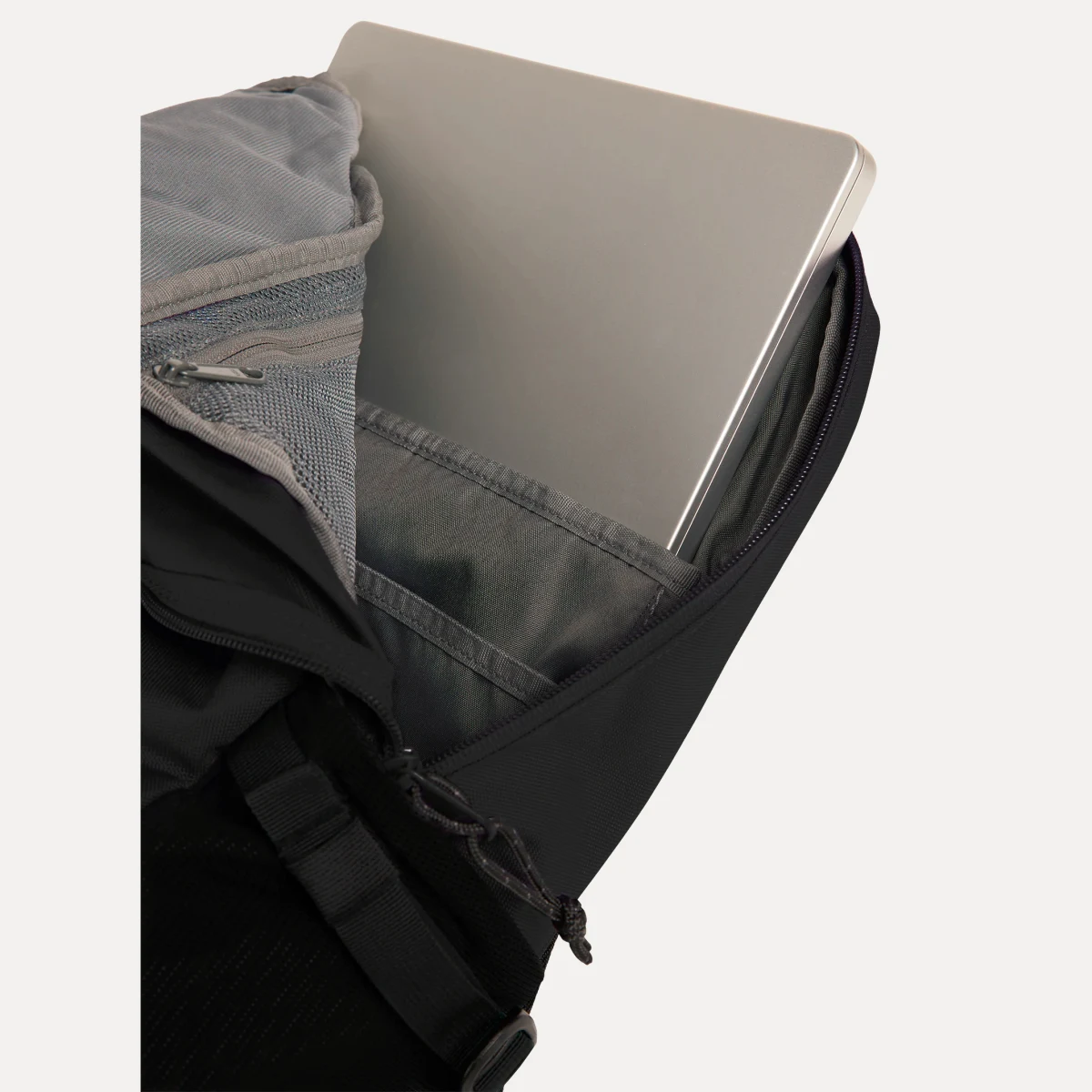 Burton Prospect 2.0 20L Backpack - Barva: Čierna · záber 3