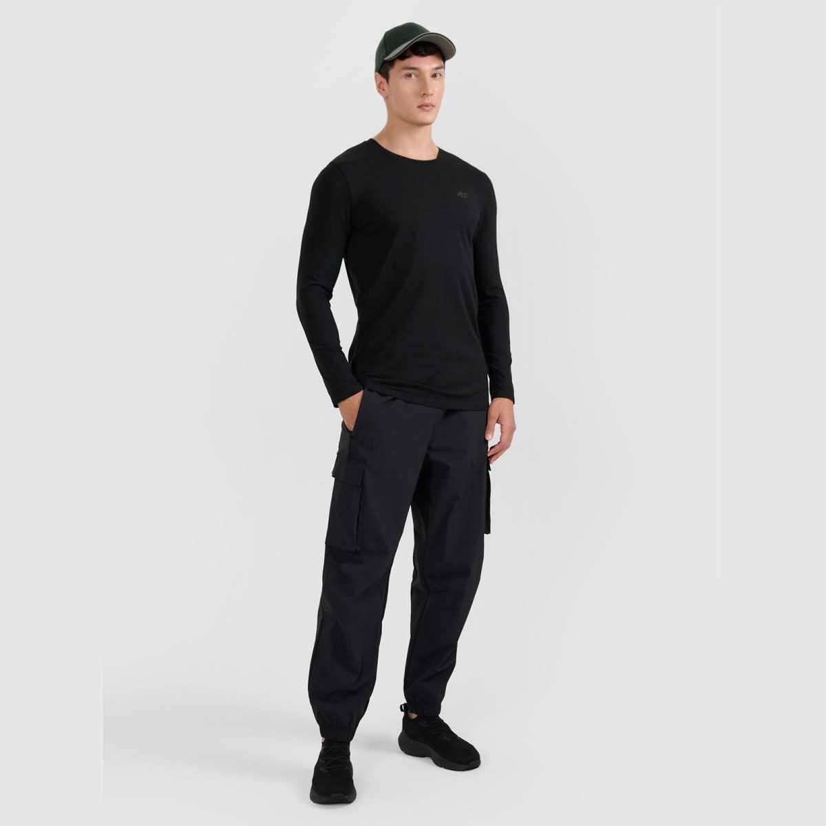 Longsleeve slim hladký pánsky - čierny · záber 2