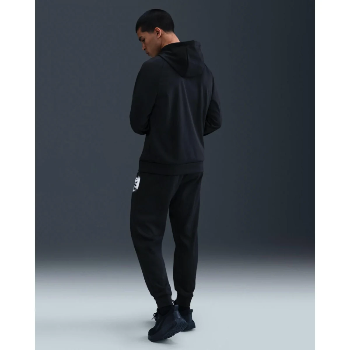 Pánske tepláky NIKE M NK TF FLEECE JOGGER GFX BLACK · záber 5