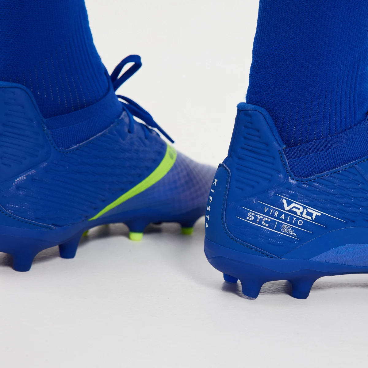 KIPSTA Futbalové kopačky VIRALTO III 3D AIRMESH FG Saphir 40 · záber 2