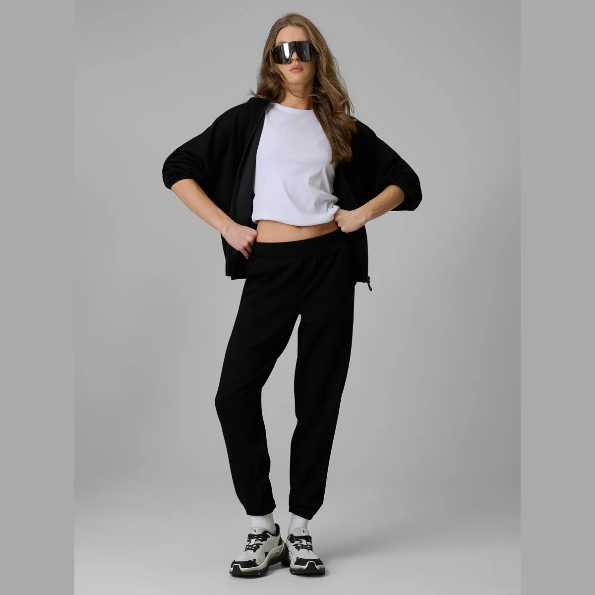 Tepláky joggery dámské - černé · záber 1