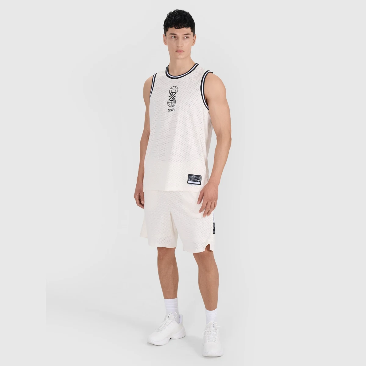 Pánské rychleschnoucí basketbalové tílko oversize - bílé · záber 2