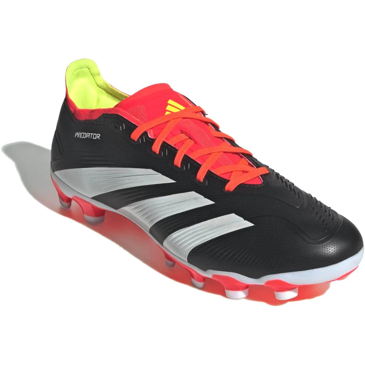 Adidas Predator 24 League Low MG - 42 ⅔ · záber 4