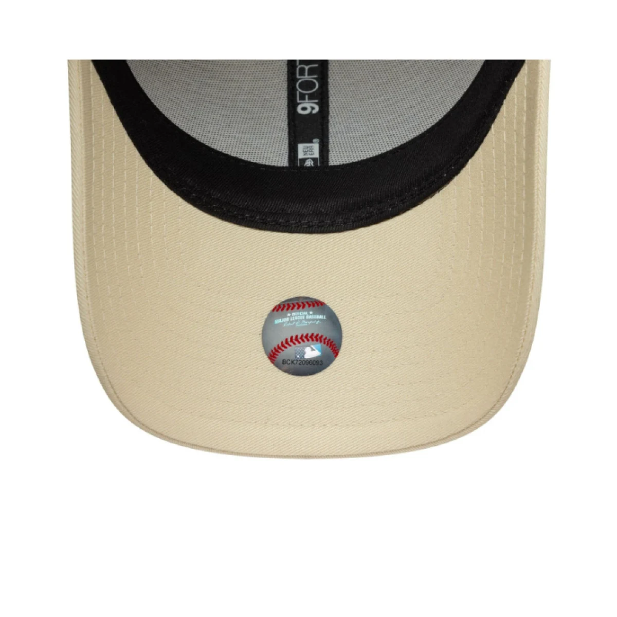 Dámska šiltovka NEW ERA 940W MLB Sequin wordmark 9forty NEYYAN · záber 4
