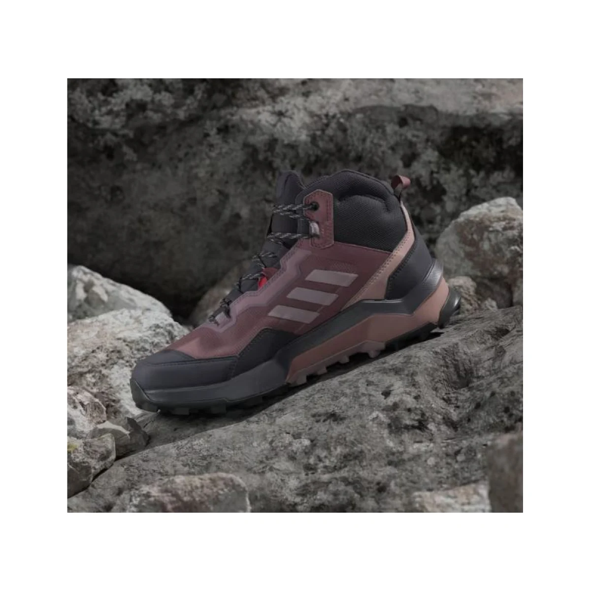 Dámská kotníková turistická obuv ADIDAS Terrex AX4 Mid GTX W burgundy preloved fig aurora black · záber 3