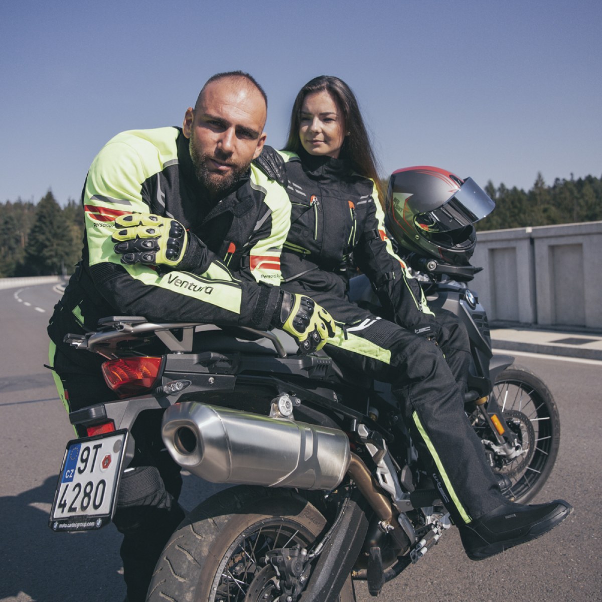 Motocyklové rukavice W-TEC Supreme EVO - Veľkosť: XL | Farba: Čierna · záber 3