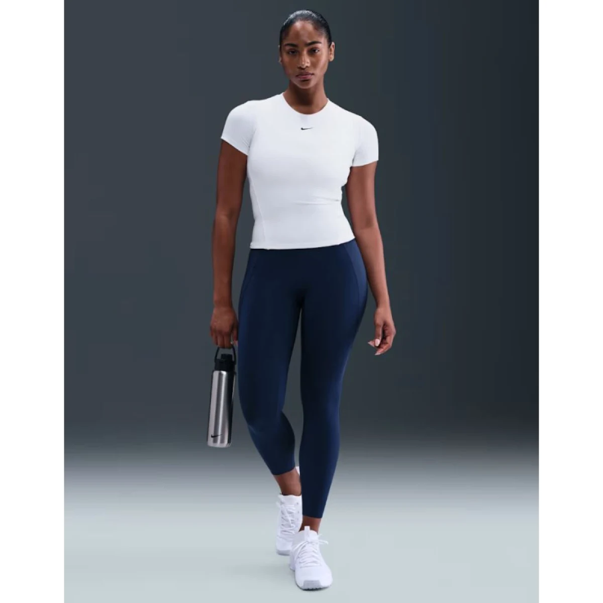 Női rövid ujjú edzőpóló NIKE W NK ONE FTTD SS TOP WHITE BLACK · záber 4