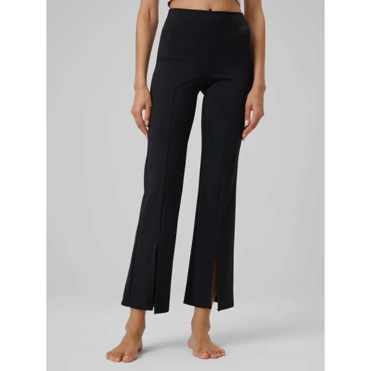 Dámske legíny 4F TIGHTS FNK F444-20S-DEEP BLACK · záber 2