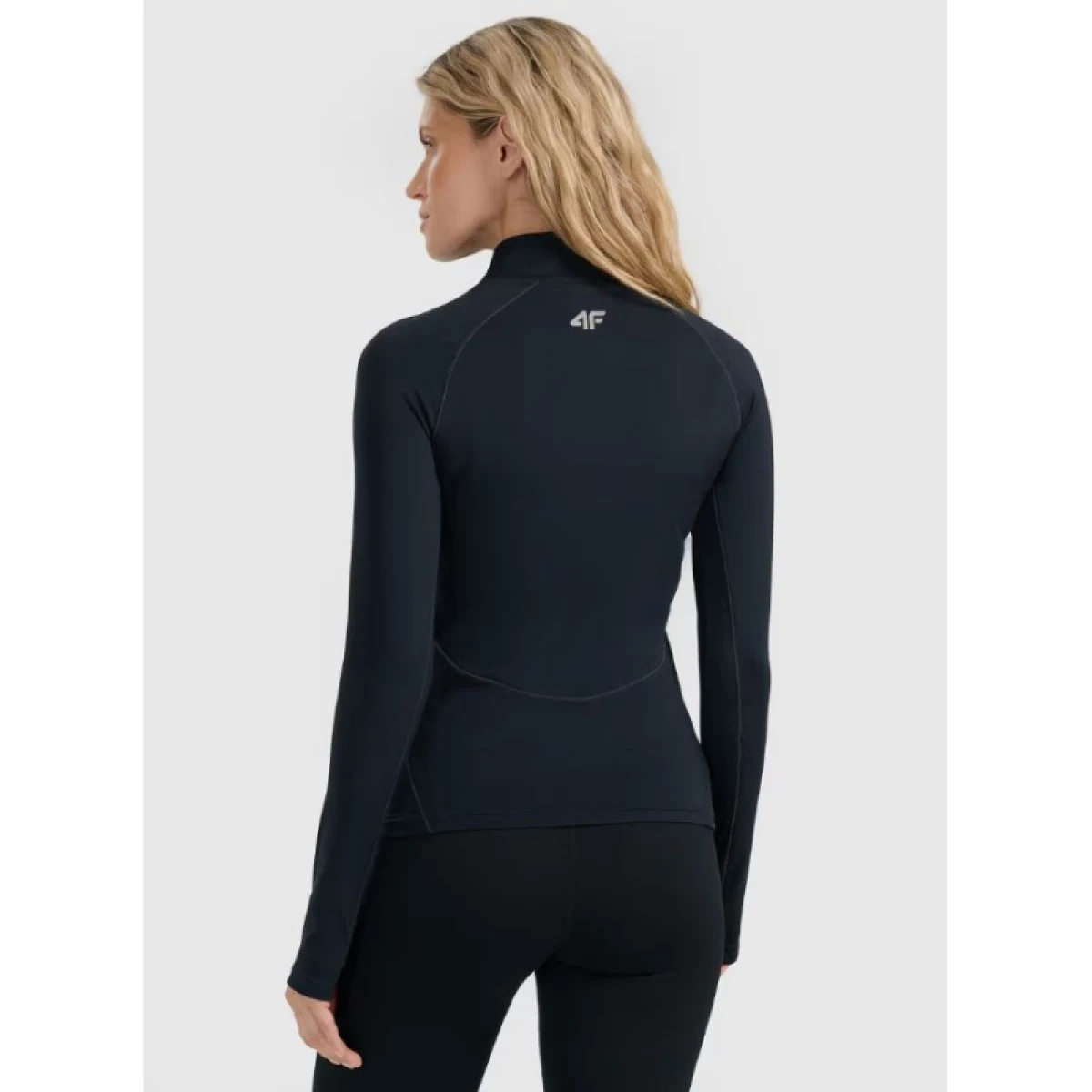 Dámské termo tričko s dlouhým rukávem a s polovičním zipem 4F BRUSHED UNDERWEAR F096-WAW25UBRUF096-20S-DEEP BLACK · záber 5