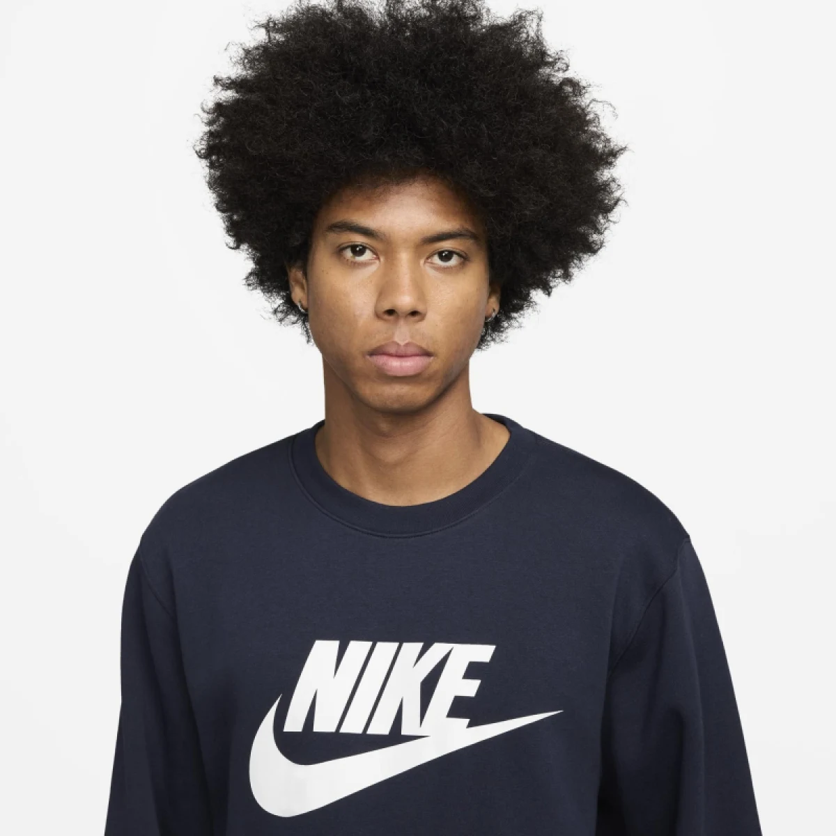 Pánská zateplená mikina NIKE M NK CLUB BB GFX CREW OBSIDIAN WHITE · záber 3