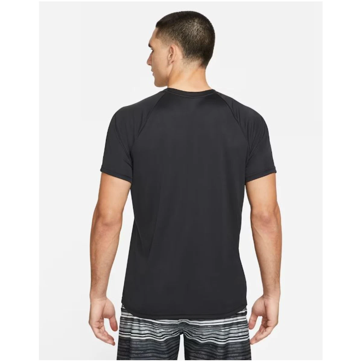 Pánské tričko s krátkým rukávem NIKE ESSENTIAL BLACK · záber 3