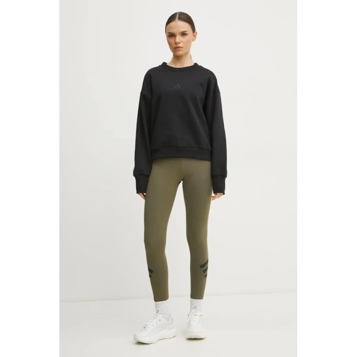 Dámská zateplená mikina ADIDAS W ALL SZN SWT BLACK · záber 4