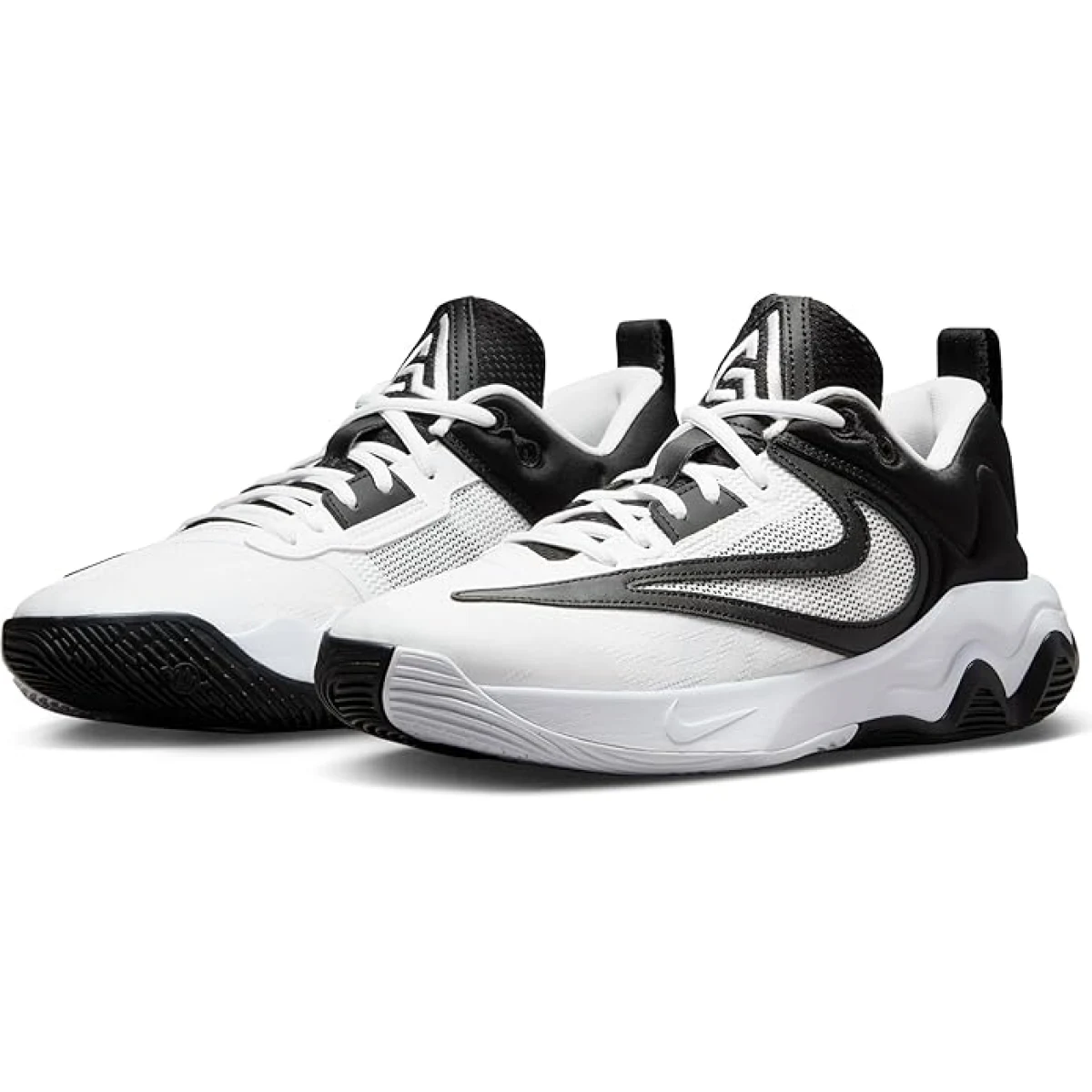 Nike Giannis Immortality 3 - 45 · záber 3