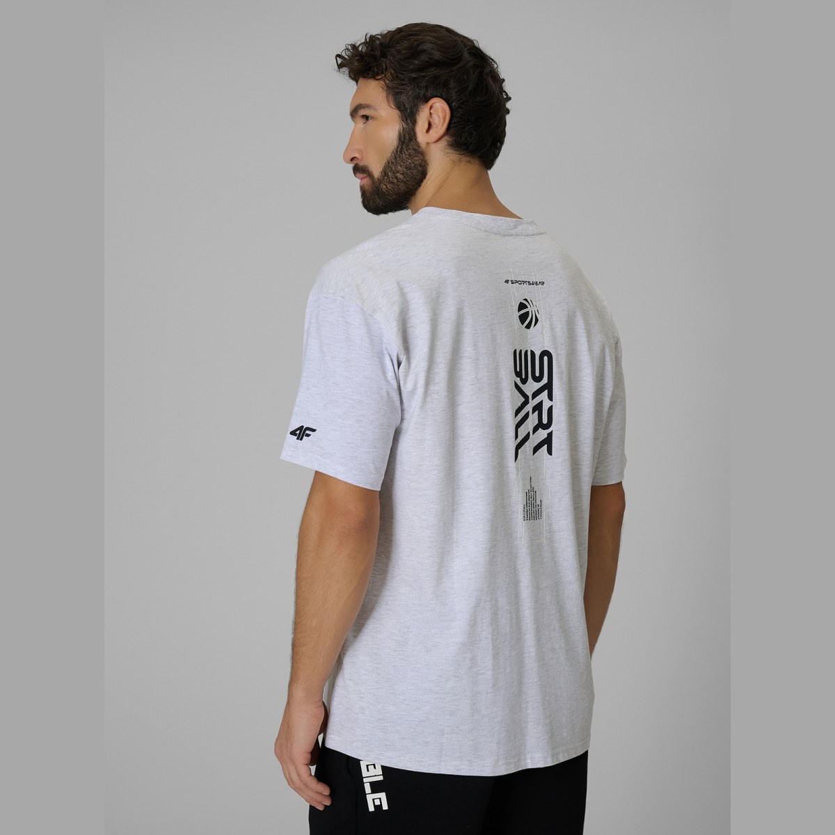 T-shirt loose s potlačou pánsky - sivý · záber 1