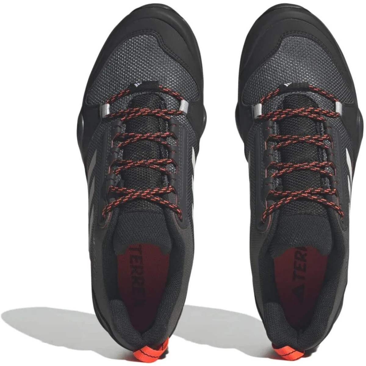 Adidas Terrex Ax3 - 42 ⅔ · záber 2