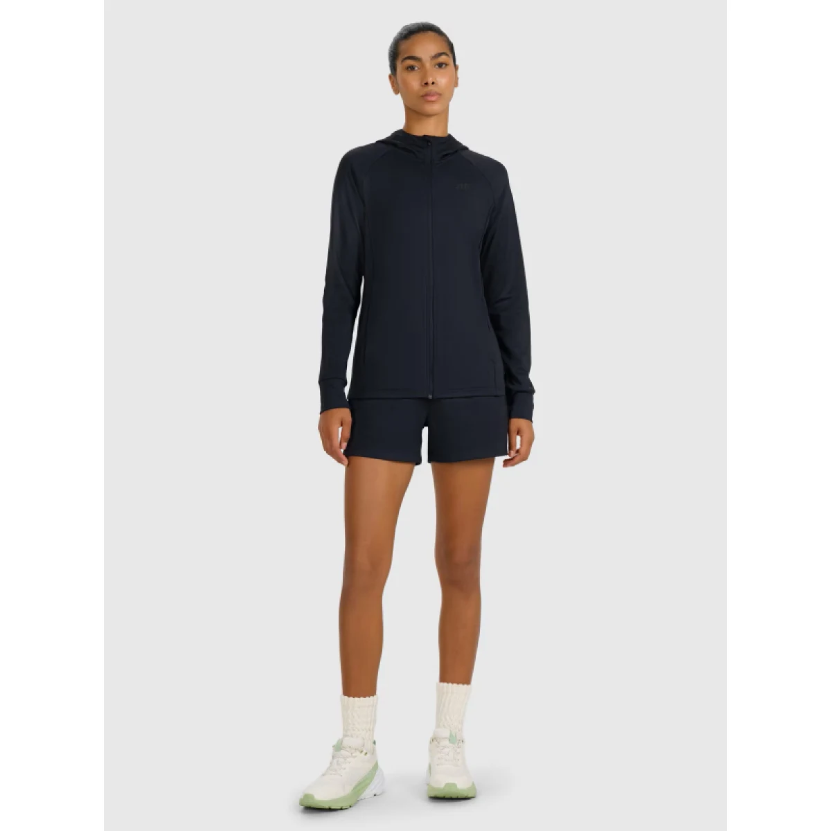Dámska zateplená tréningová mikina so zipsom 4F SWEATSHIRT FNK F653-WMM00TFSWF653-20S-DEEP BLACK · záber 4