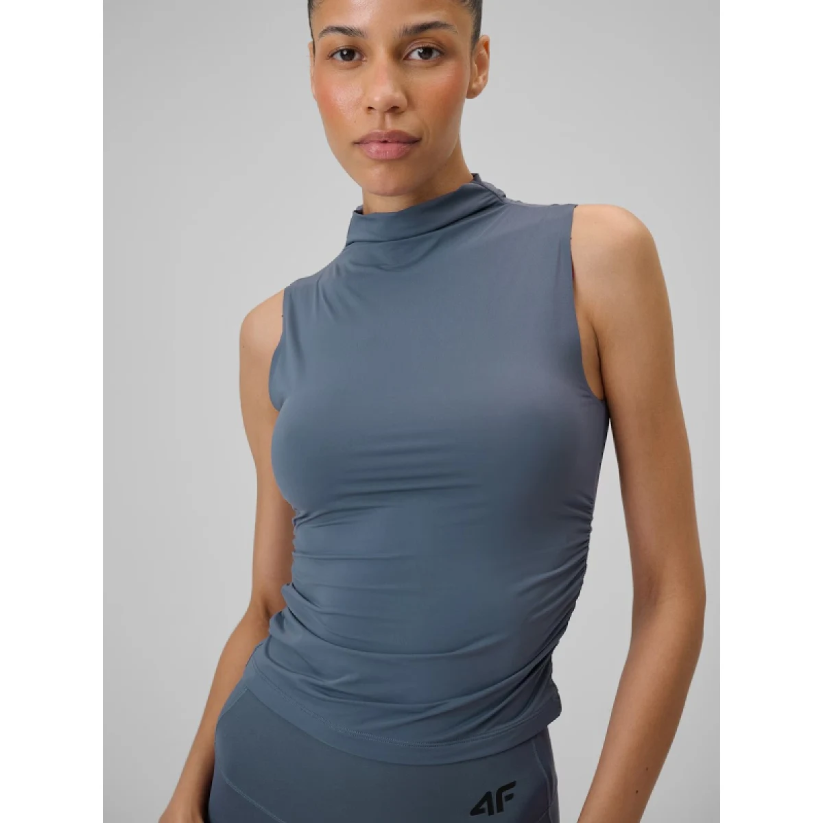 Dámske tréningové tričko bez rukávov 4F SLEEVELESS FNK F0885-32S-DENIM · záber 2