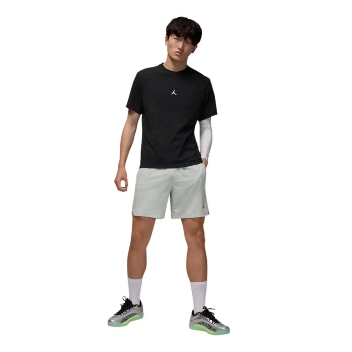 Pánske tričko s krátkym rukávom NIKE M JORDAN DF SPRT JUMPMAN SS CREW-010 BLACK WHITE · záber 3