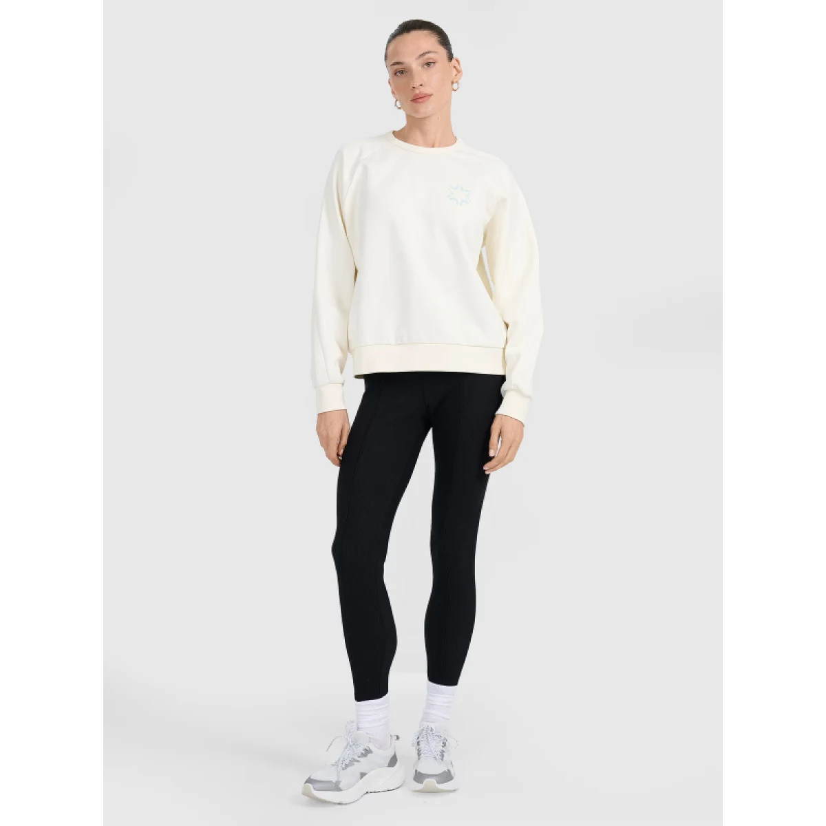 Dámske legíny 4F TIGHTS CAS F237-WAW25TTIGF237-20S-DEEP BLACK · záber 3