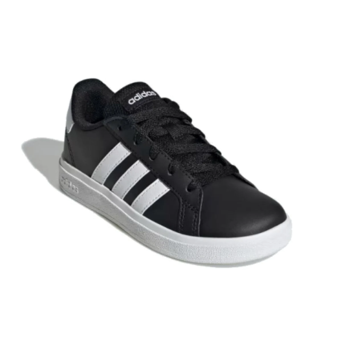 Juniorská rekreační obuv ADIDAS Grand Court 2.0 Jr core black cloud white core black · záber 1
