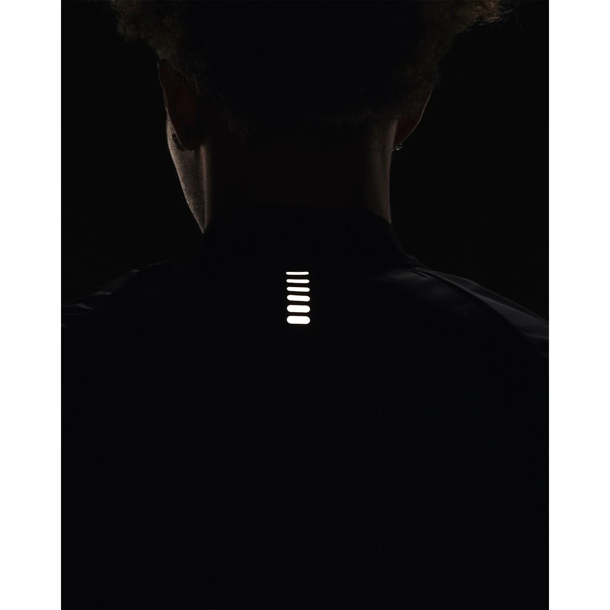 Under Armour Men‘s Launch Insulated Vest Black - Velikost: M | Barva: Čierna | Hmotnost: 1,52 kg · záber 4