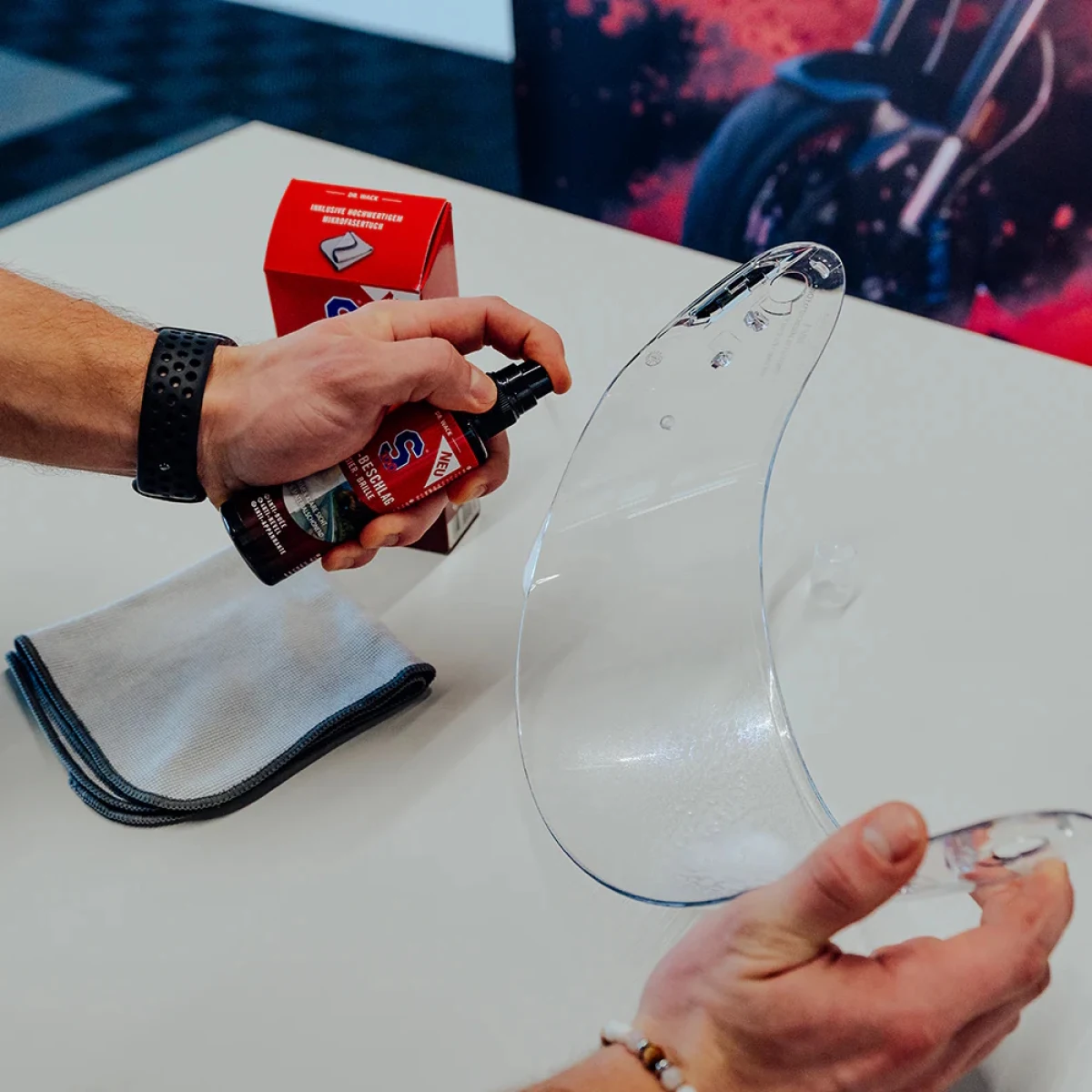 S100 Anti-Fog vrátane utierky z mikrovlákna · záber 4