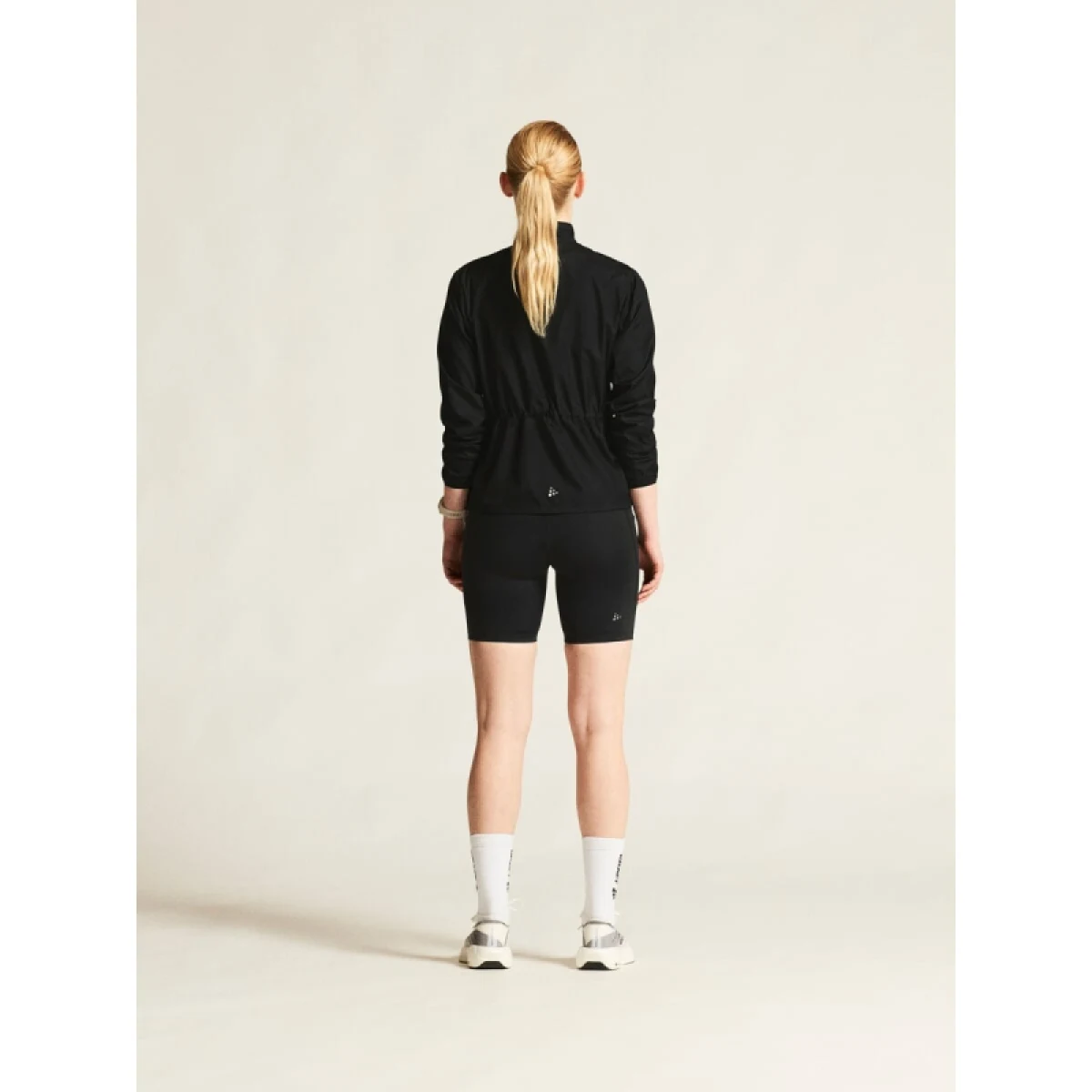 Dámska bežecká bunda CRAFT ESSENCE WIND JACKET 2 W · záber 5