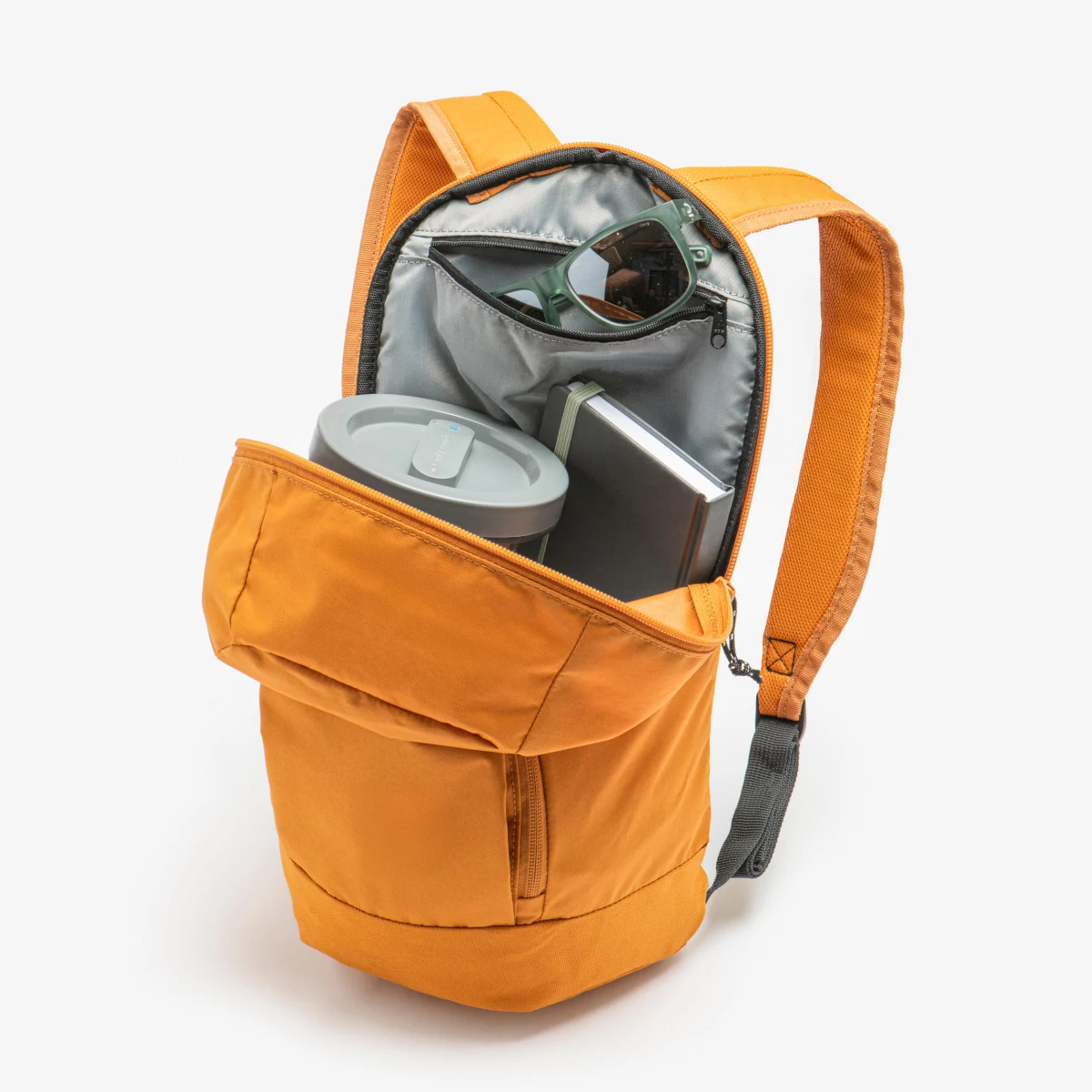 QUECHUA Turistický batoh Arpenaz 100 10 l hnedý bez · záber 2