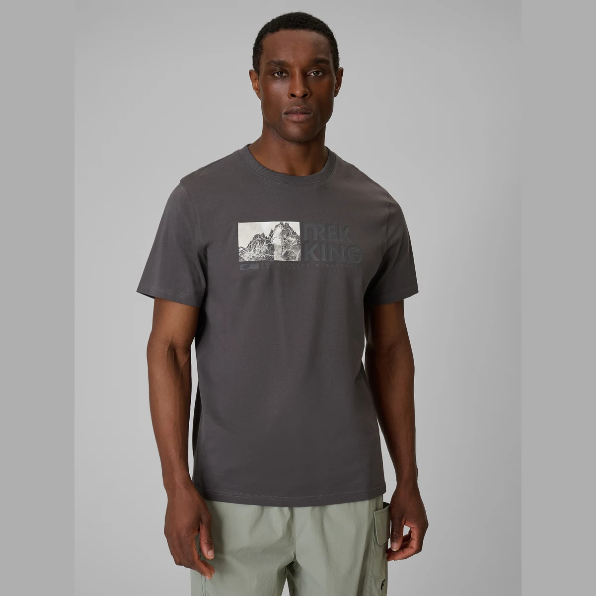 T-shirt regular s potlačou pánsky - sivý · záber 9