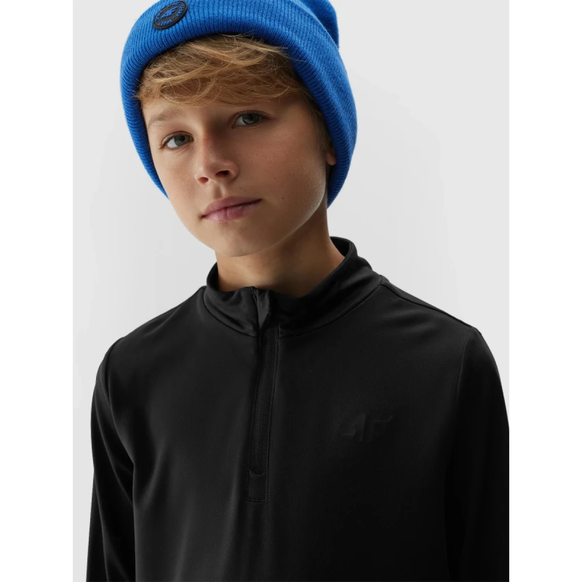 Chlapecká lyžařská mikina s 1 2 zipem 4F JUNIOR BRUSHED UNDERWEAR-JAW23UBRUM045-20S-DEEP BLACK · záber 4