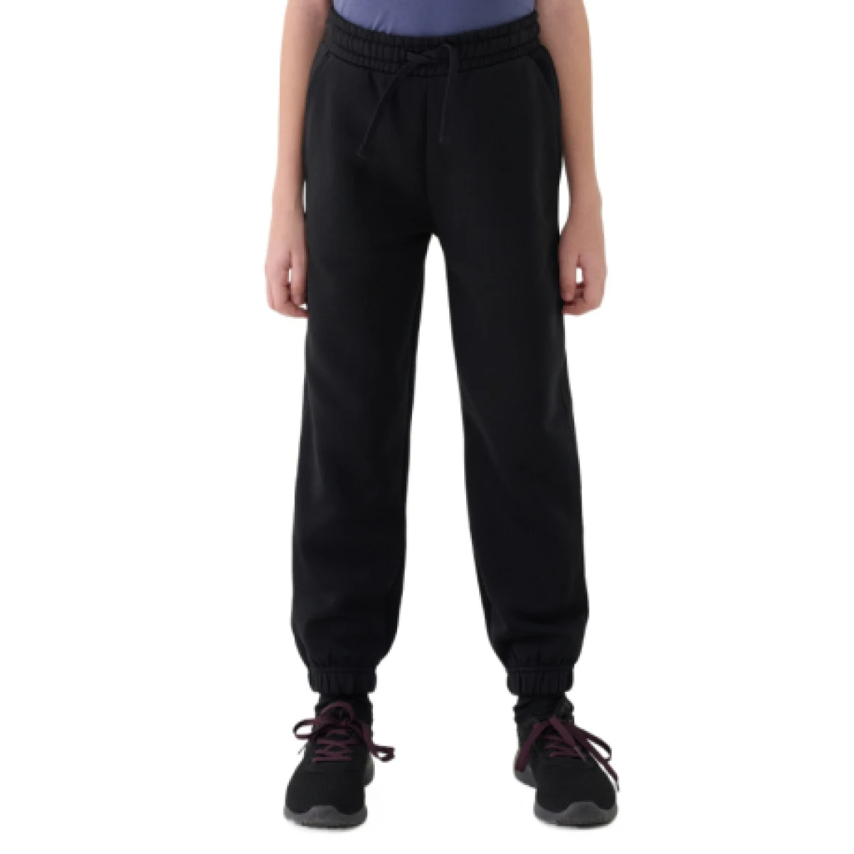 Chlapčenské zateplené tepláky 4F JUNIOR TROUSERS CAS M1510-4FJWMM00TTROM1510-20S-DEEP BLACK · záber 1
