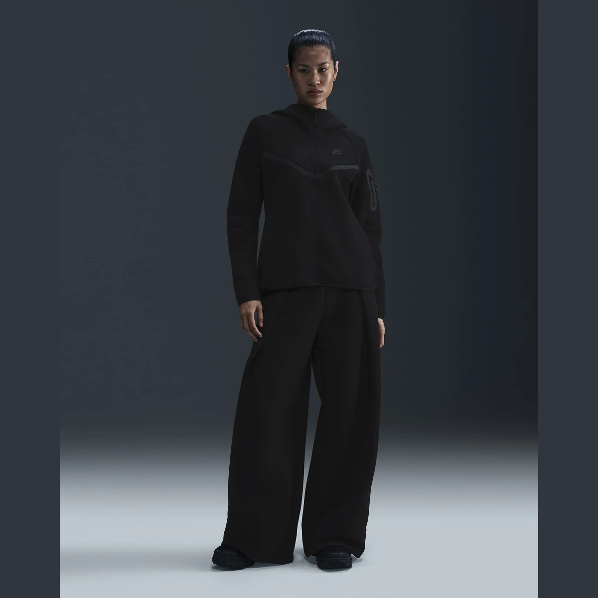 Nike Sportswear Tech Fleece Windrunner W - Velikost: M · záber 4