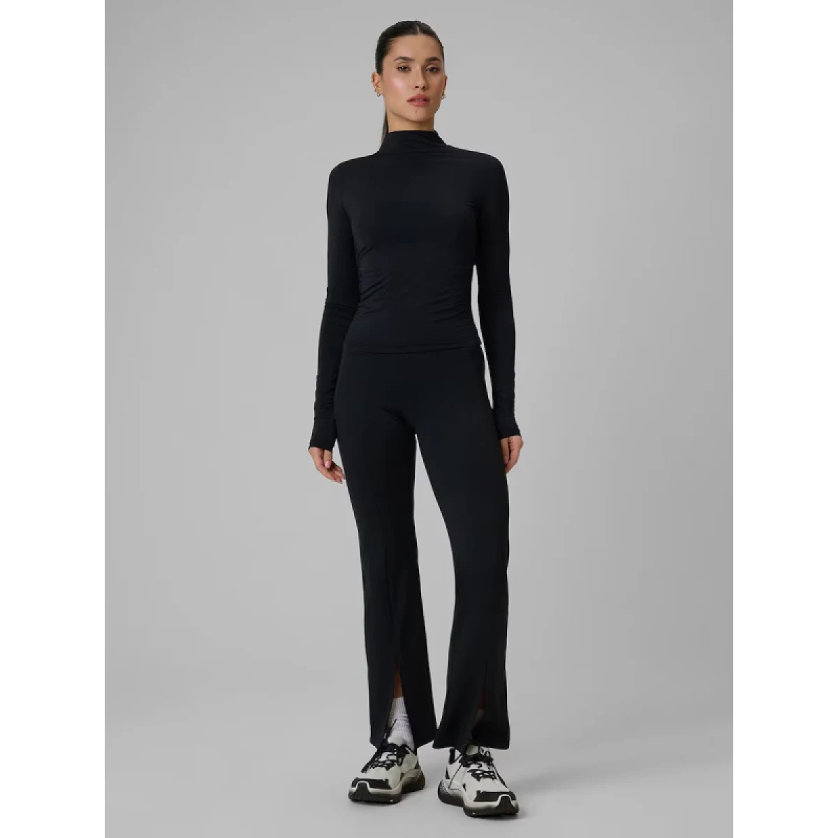 Dámske legíny 4F TIGHTS FNK F405-20S-DEEP BLACK · záber 3