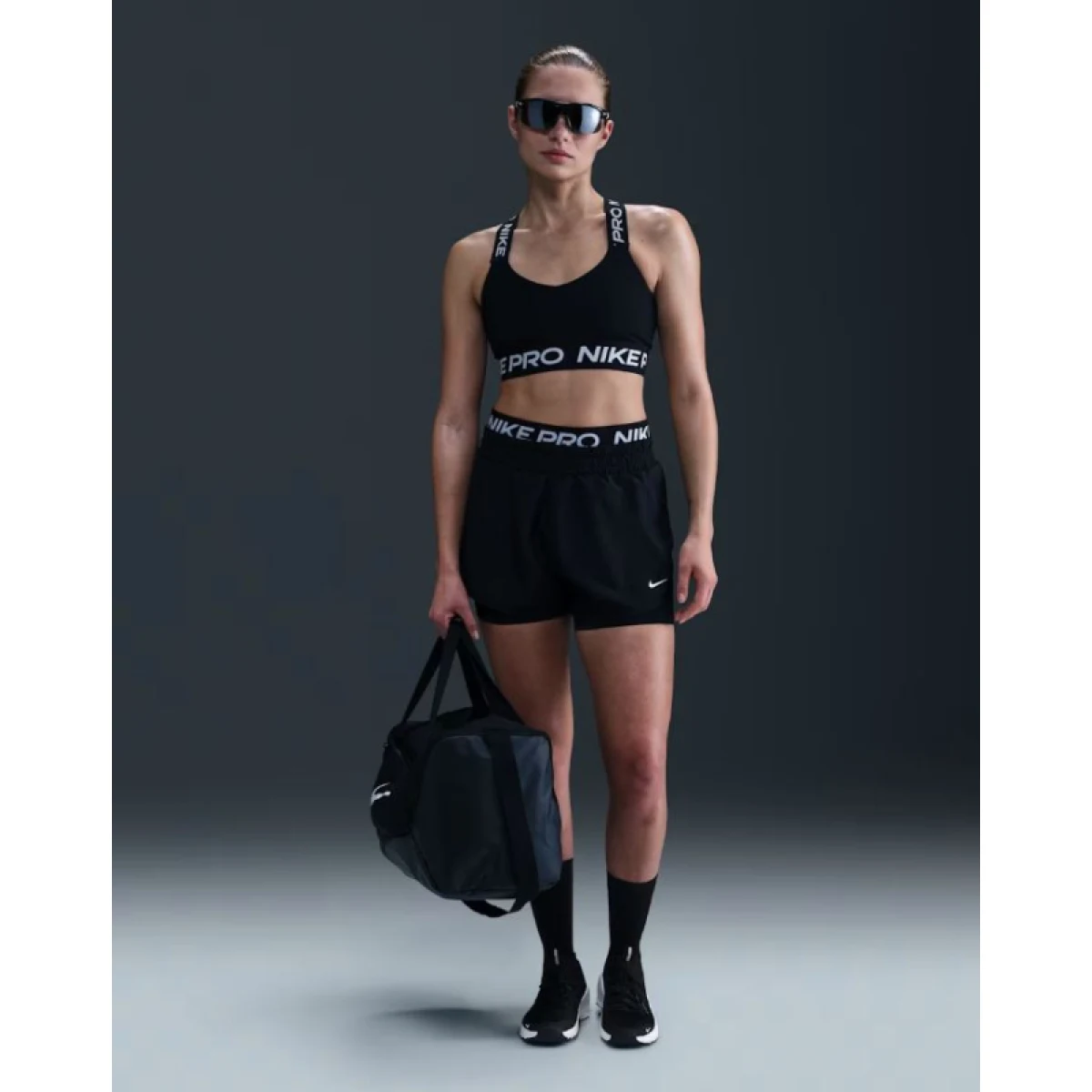 Dámska tréningová športová podprsenka NIKE PRO W NP BRA TT BLACK BLACK WHITE · záber 4