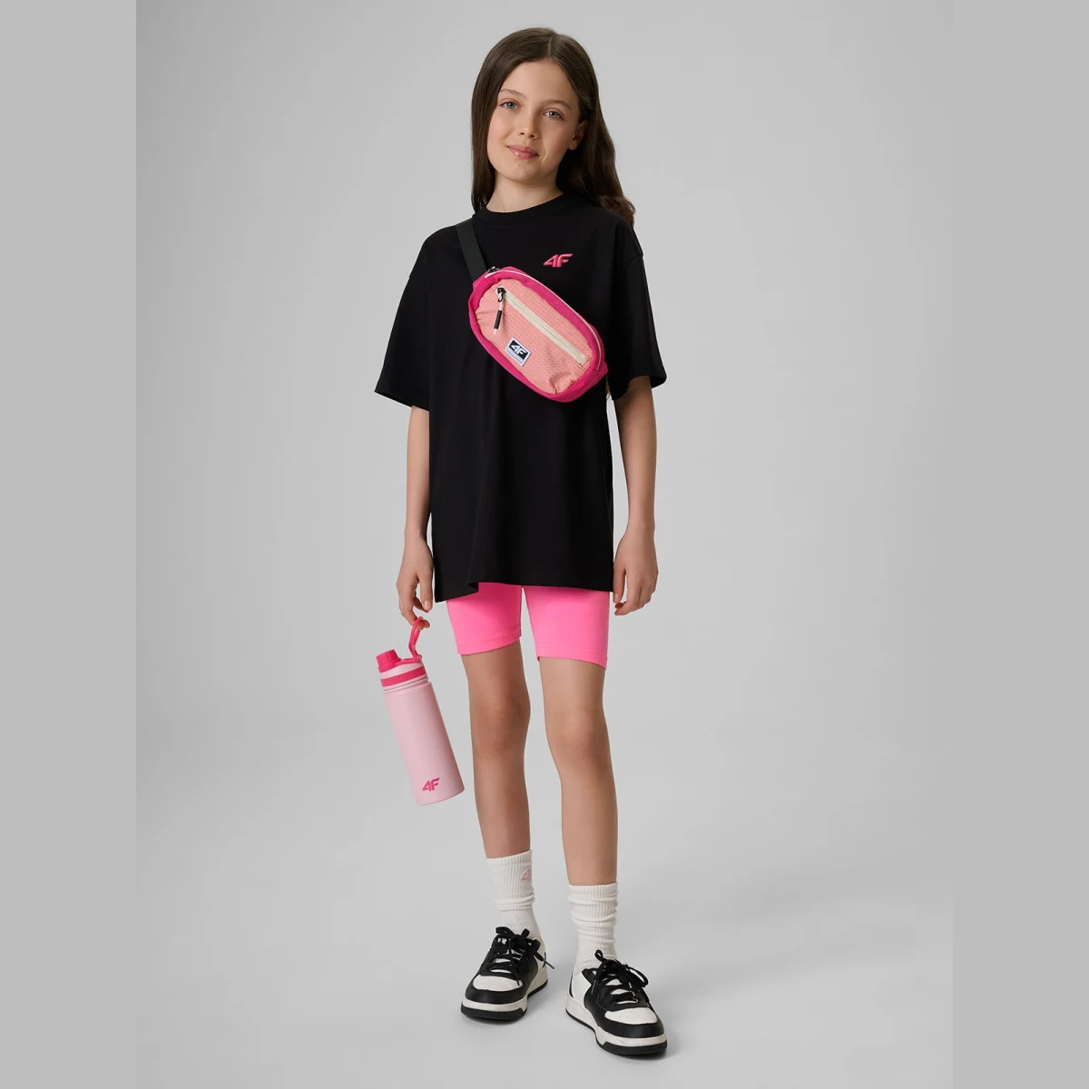T-shirt loose hladké dívčí - černé · záber 2