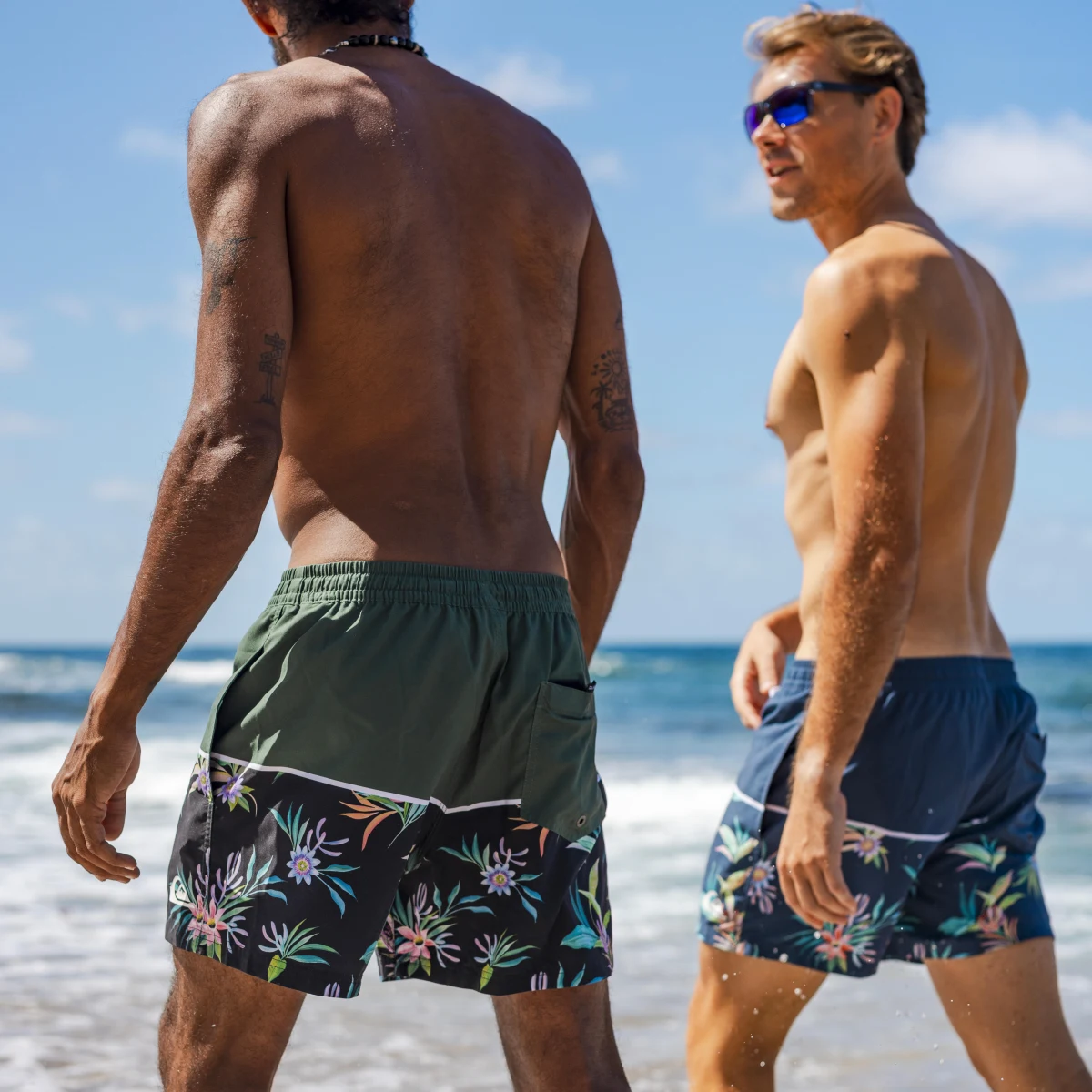 QUIKSILVER QUIKSILVER boardové šortky krátke 15" tmavomodré M · záber 2