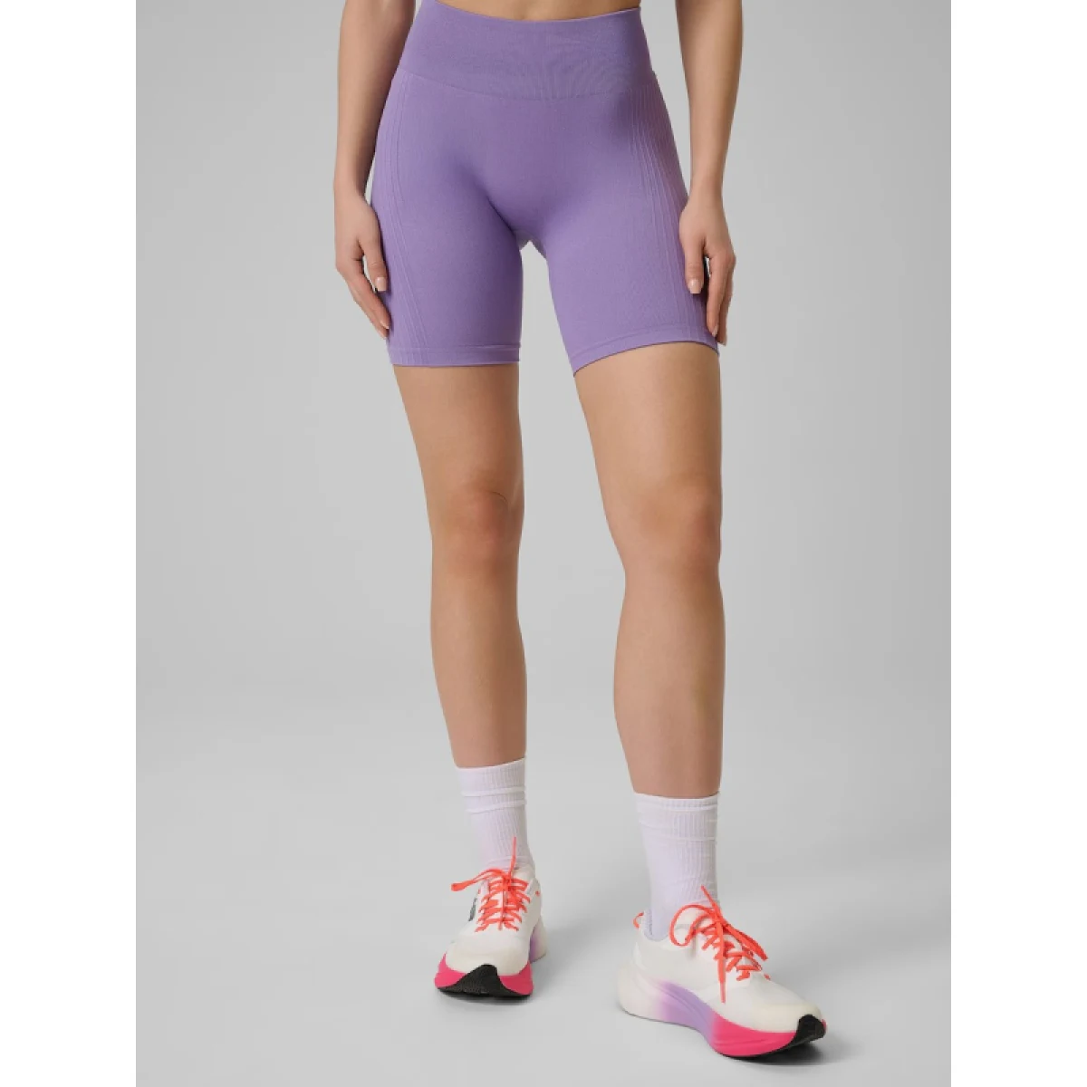 Dámské tréninkové kraťasy 4F SHORT TIGHTS FNK F087-51S-VIOLET · záber 2