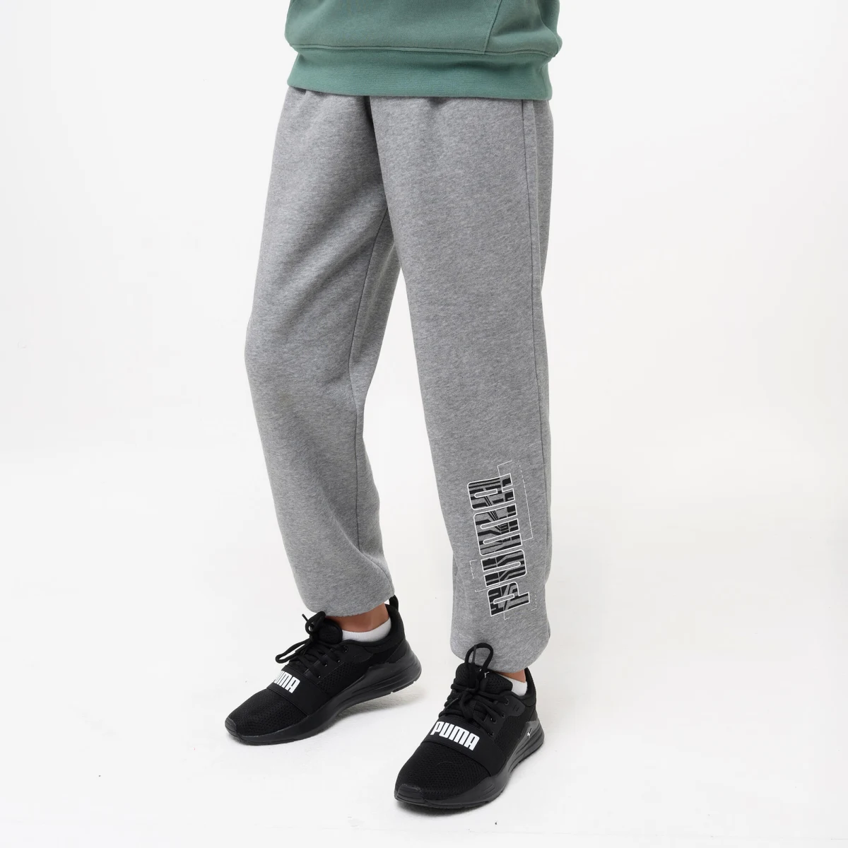 PUMA Detské tepláky sivé 7-8 r (128 cm) · záber 1