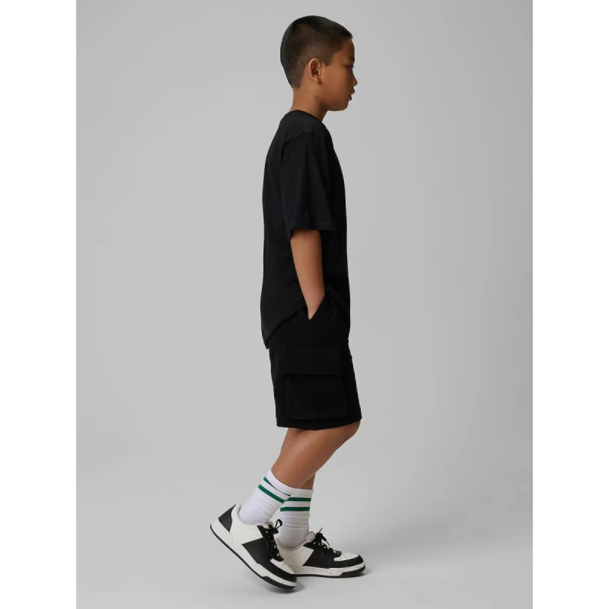 Chlapčenské kraťasy 4F JUNIOR SHORTS CAS M785-20S-DEEP BLACK · záber 5