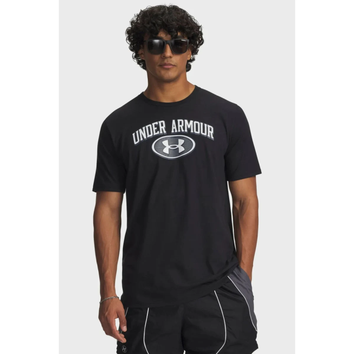 Pánske tričko s krátkym rukávom UNDER ARMOUR UA M WM Locker Tag SS-BLK · záber 2