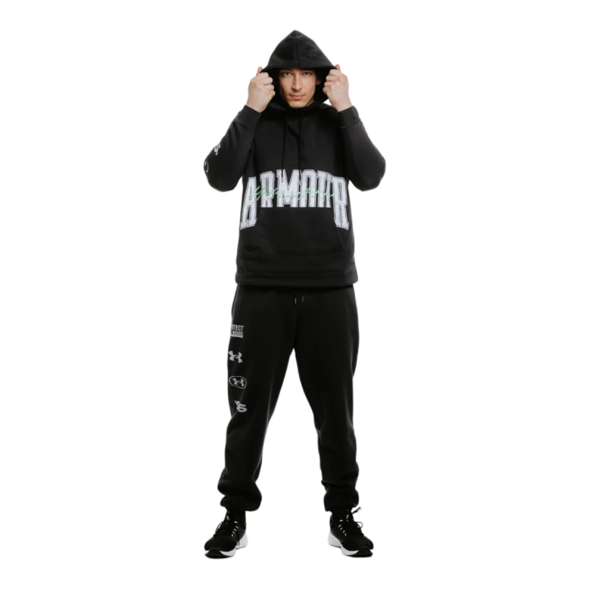Pánská zateplená mikina s kapucí UNDER ARMOUR UA Essential Flc Nov Hood-BLK · záber 2