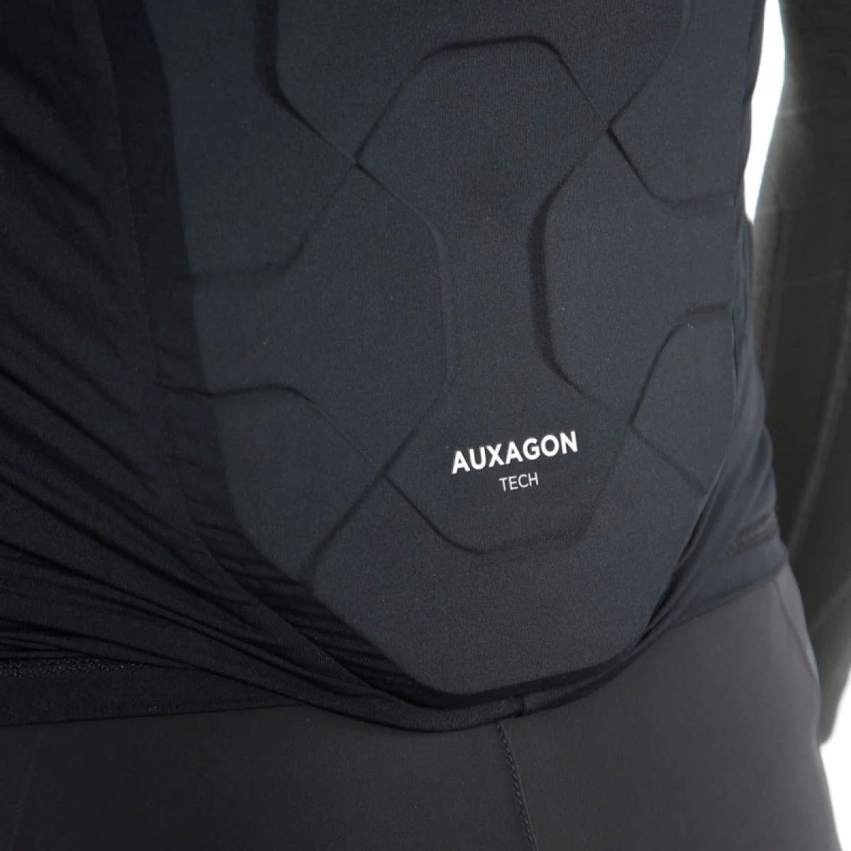 Pánsky chránič DAINESE AUXAGON Vest Y64 · záber 4