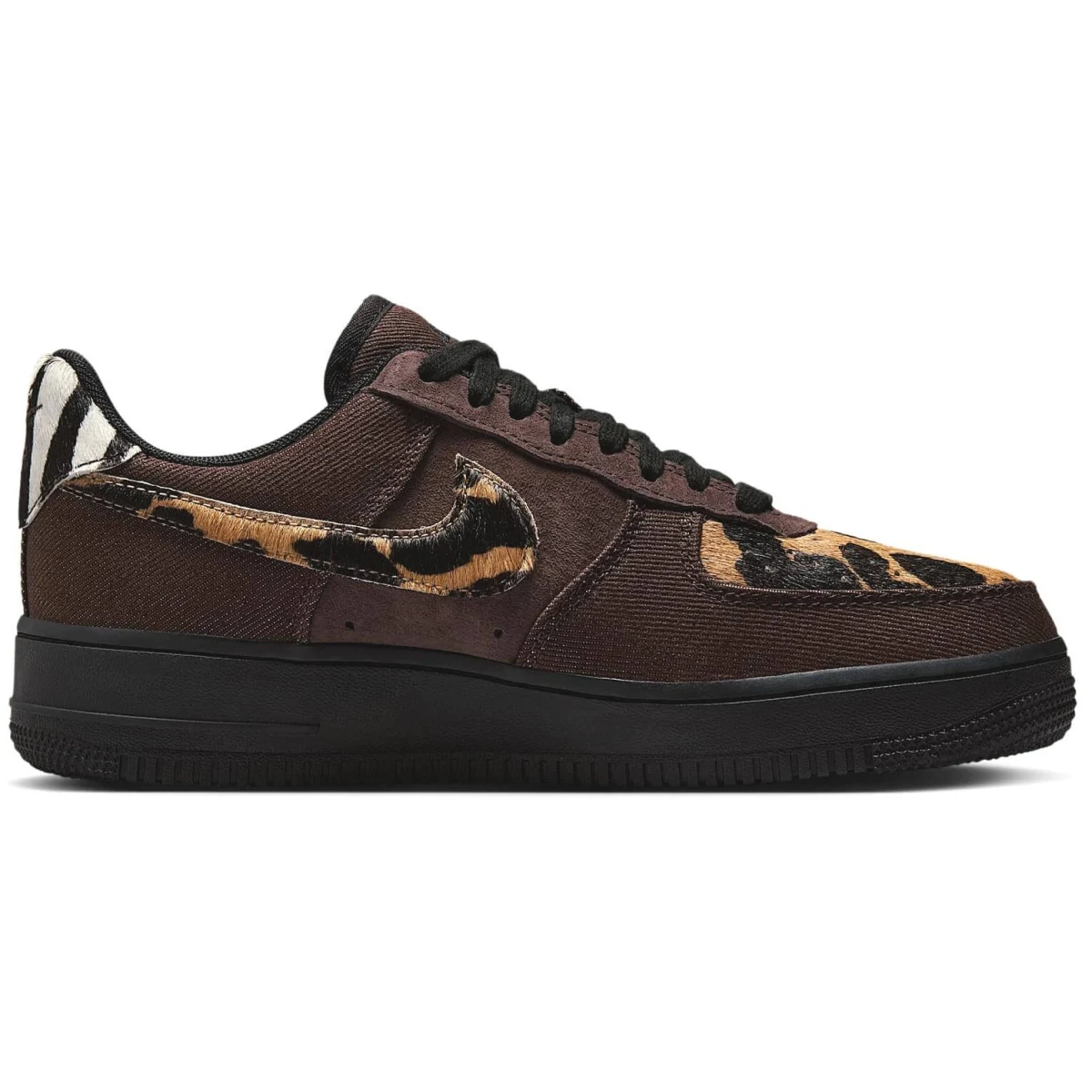 Nike Air Force 1 '07 - 42 · záber 3