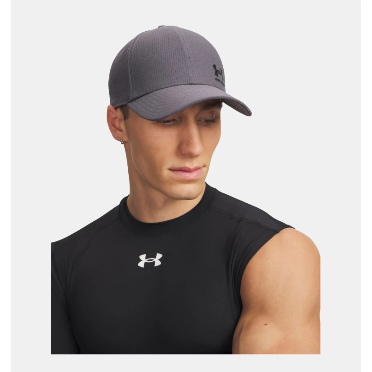 Pánska šiltovka UNDER ARMOUR M AV LOW ADJ-GRY · záber 4
