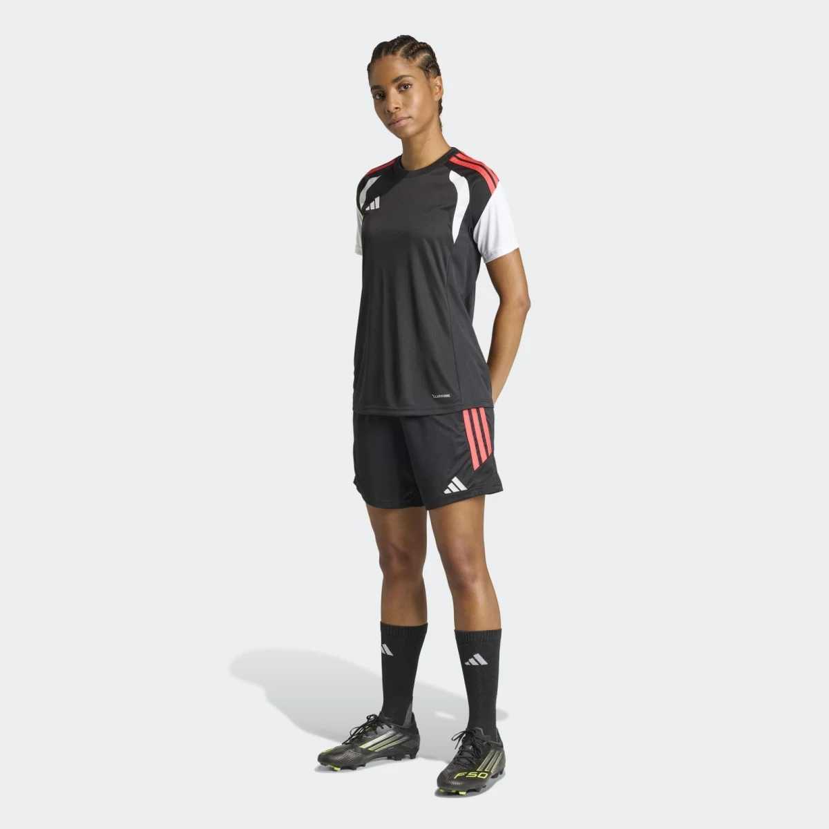 ADIDAS ADIDAS Tiro 26 dámske tréningové šortky čierno-červené S · záber 2