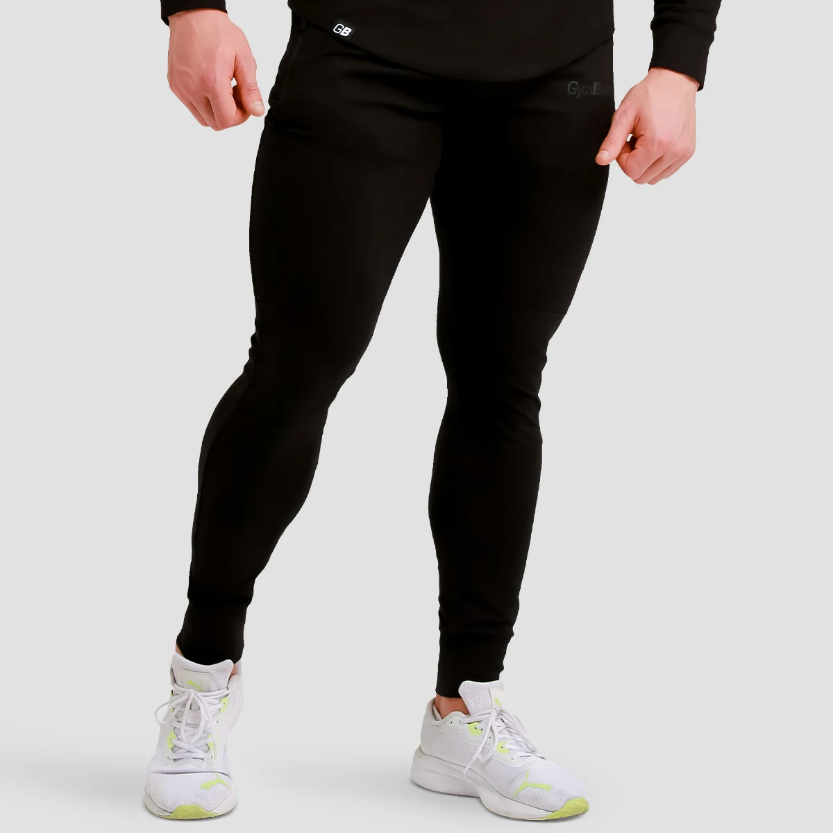 GymBeam Trenirka Urban Black - Veličina: M | Boja: Crna | Težina: 0,58 g | Pakiranje: 40 · záber 1