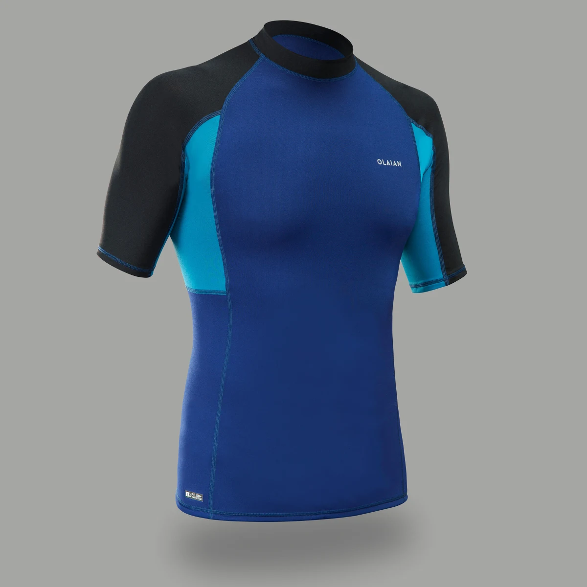 DECATHLON Pánske tričko 500 s UV ochranou na surf krátky rukáv modré XS · záber 1