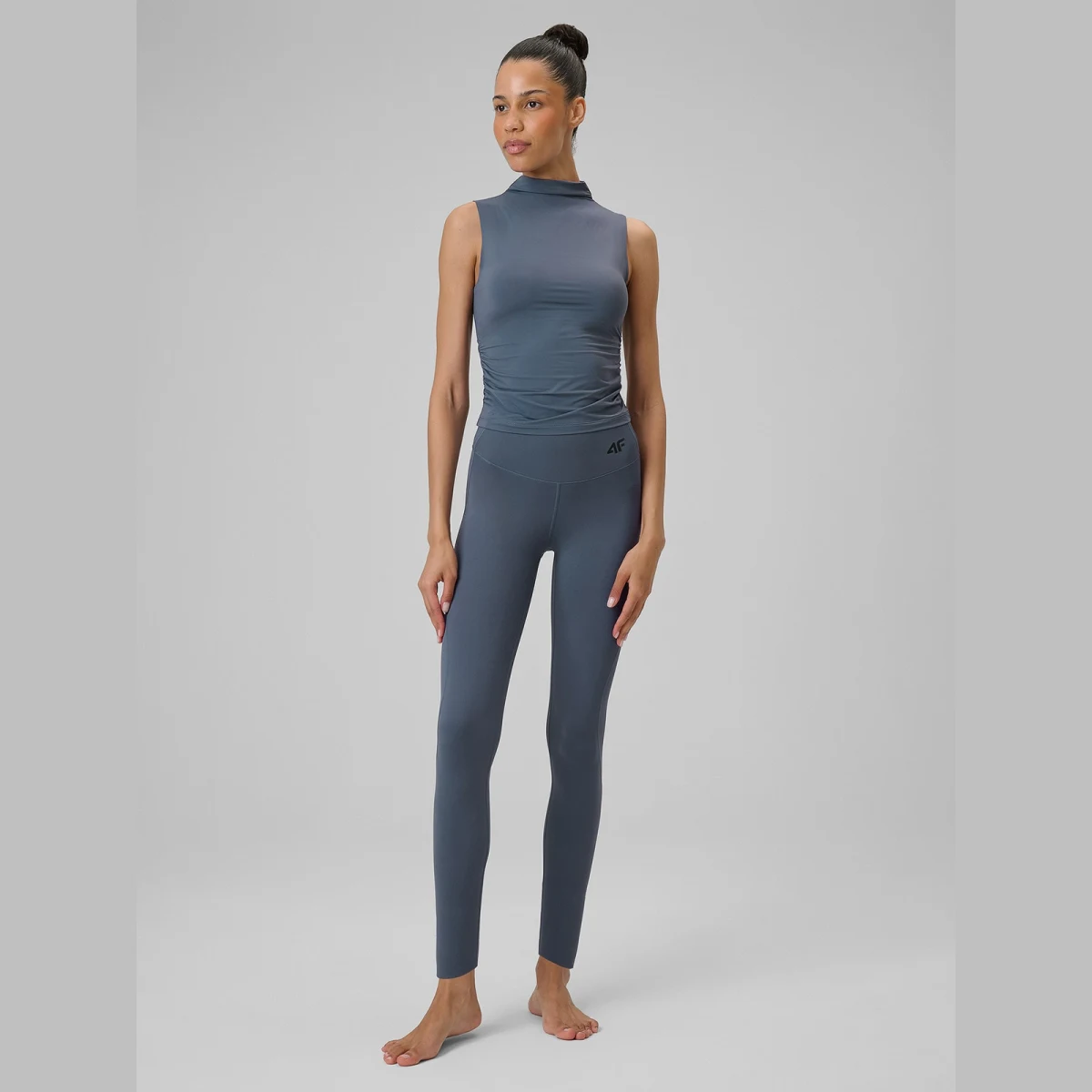 Dámské tréninkové tričko bez rukávů 4F SLEEVELESS FNK F0885-32S-DENIM · záber 2