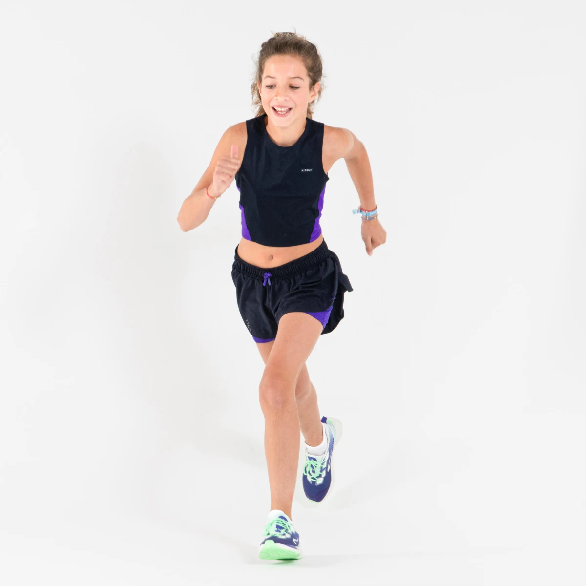 KIPRUN Dievčenské bežecké šortky DRY+ 900 priedušné modro-fialové 12-13 r (149-159 cm) · záber 2